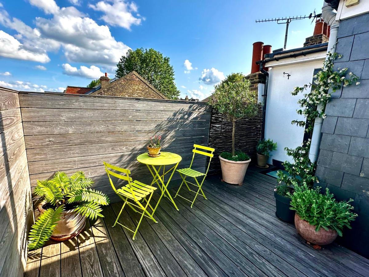 Heathers Loft Space Apartment London Exterior photo